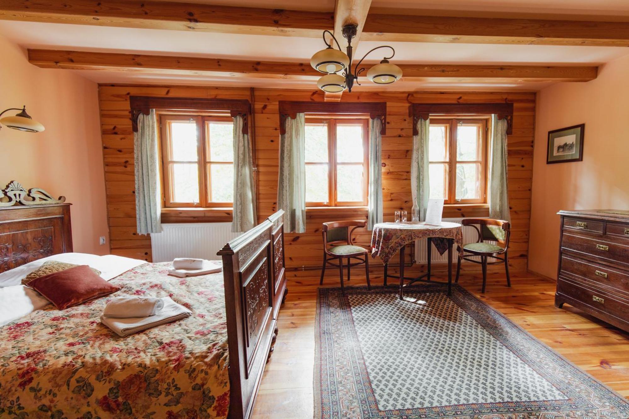 Hotel Dwór Zaścianek Sarnaki Zewnętrze zdjęcie